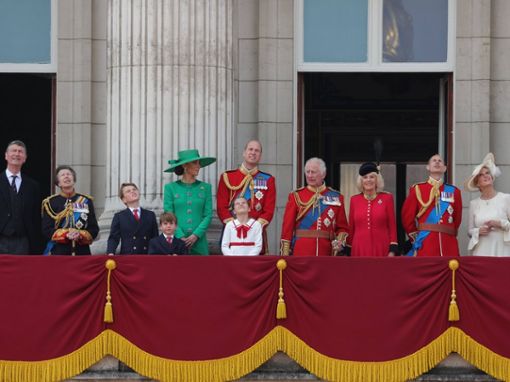 Die Familie von König Charles auf dem Balkon des Buckingham Palastes. Foto: imago/Parsons Media