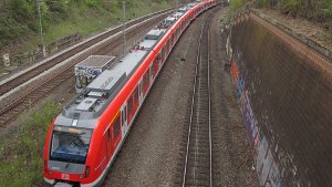Weggen Problemen mit der Gleislage gerät am Freitag der S-Bahn-Verkehr auf der Linie S2 aus dem Takt. Foto: VVS/Symbolbild