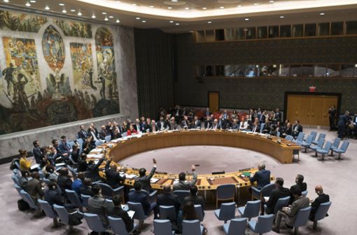 Mitglieder des UN-Sicherheitsrats stimmen über eine Resolution zur Waffenruhe in Syrien ab. Foto: AP
