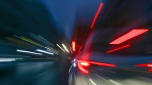 Zwischen Ehningen und Hildrizhausen: Zwei Autos liefern sich wohl illegales Rennen auf der A 81