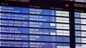 Online-Erstattungen sollen bei der Deutschen Bahn  ab Sommer möglich sein. (Symbolfoto) Foto: dpa/Holger Hollemann