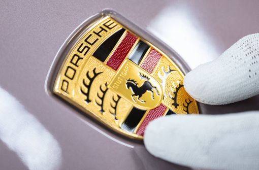 Schnelle Autos, hoher Bonus: Bei Porsche läuft es, auch für die Mitarbeiter. Foto: dpa/Marijan Murat