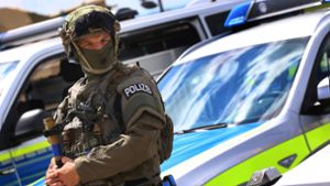 Die Polizei nahm in Oberhausen acht mutmaßliche IS-Helfer fest. (Symbolbild) Foto: dpa