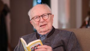 Fernsehjournalist Friedrich Nowottny wird 95 Jahre alt - und sorgt sich um die Zukunft. Foto: Oliver Berg/dpa