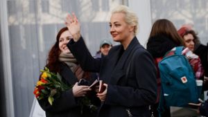 Julia Nawalnaja, Witwe von Alexej Nawalny in Berlin,  um ihre Stimme für die Präsidentschaftswahl abzugeben. Foto: dpa/Carsten Koall