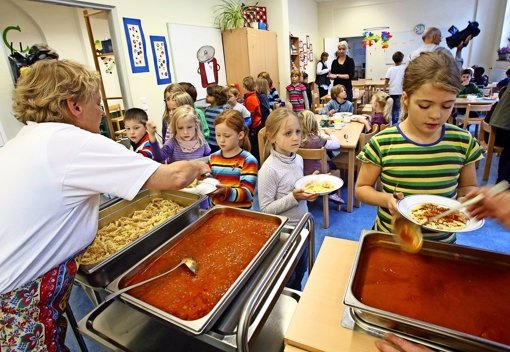 Manche Grundschulen sind noch nicht gerüstet für den Ansturm aufs Mittagsessen. Foto: dpa
