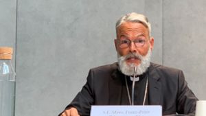 Der ehemalige Limburger Bischof, Franz-Peter Tebartz-van Elst, spricht im Vatikan bei der Vorstellung eines neuen ·Direktoriums für die Katechese. Foto: dpa/Annette Reuther