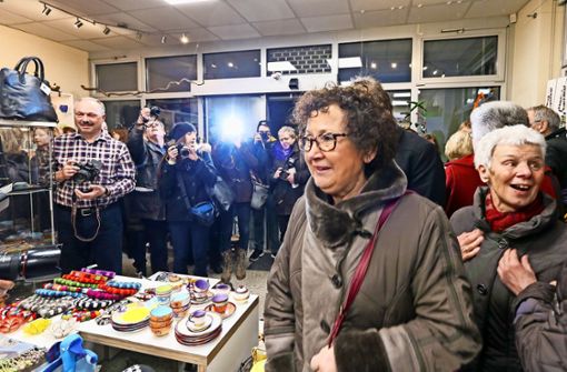 Prominenter Besuch: Vor  einem Jahr ist Gerlinde Kretschmann, die Frau des Ministerpräsidenten,  im Gerlinger  Weltladen Foto: factum/Granville
