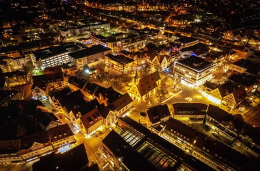Nürtingen im Kreis Esslingen bei Nacht und von oben: wie steht die Stadt da? Foto: 7aktuell.de/Daniel / Jüptner