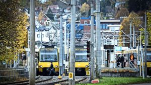 Stadtbahnen, die am Vaihinger Bahnhof enden, könnten künftig bis Büsnau oder ins Zentrum durchfahren. Foto: Lichtgut/Achim Zweygarth
