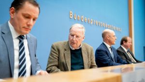 Tino Chrupalla, Alexander Gauland, Alexander Wolf und Dirk Nockemann bei Bundespressekonferenz. Foto: dpa/Kay Nietfeld