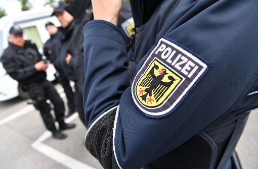 Die Polizei sucht Zeugen zu dem Unfall in Stuttgart-Bad Cannstatt (Symbolbild). Foto: dpa