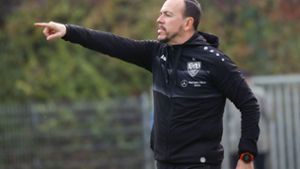 Gibt beim VfB II nicht mehr die Richtung vor: Trainer Paco Vaz. Foto: Baumann