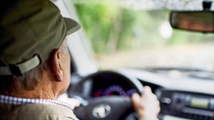 Laut Zahlen des Statistischen Bundesamts  haben ältere Autofahrer häufiger die Hauptschuld als jüngere, wenn sie an Unfällen mit Personenschaden beteiligt sind. Foto: dpa/Wolfram Kastl