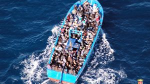 Flüchtlingsboote sind zumeist in einem völlig schlechten Zustand. (Foto: Symbolbild) Foto: ANSA / ITALIAN NAVY