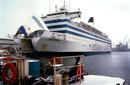 Ein undatiertes Bild zeigt die Passagierfähre M/S Estonia in den Docks in Tallinn am Estliner Fährterminal. Foto: dpa/Li Samuelson