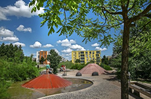 Zu den Bürgergärten im Scharnhauser Park zählt auch ein großer Spielplatz, den neben den Einheimischen auch viele Gäste von auswärts nutzen. Foto: Ines Rudel