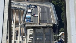Am Dienstag ist in Genua die Morandi-Brücke eingestürzt. Mindestens 42 Menschen kamen dabei ums Leben. Foto: dpa