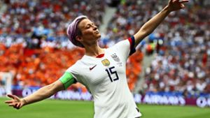 Außergewöhnliche Jubelpose, außergewöhnliche Frau: US-Fußball-Star Megan Rapinoe. Foto: AP