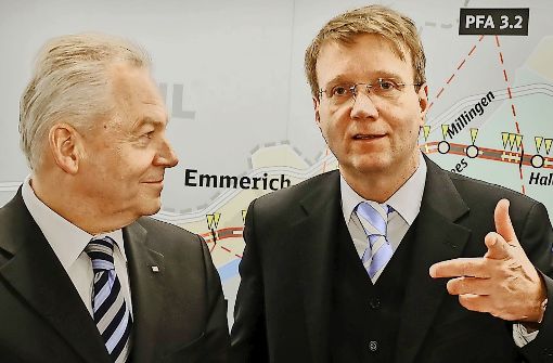 Ronald Pofalla (rechts) gilt als enger Vertrauter von Bahnchef Grube (links). Foto: dpa