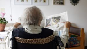 Die Corona-Krise verändert die Lebenswelt von Senioren in Pflegeheimen gravierend. Foto: Archiv (dpa)