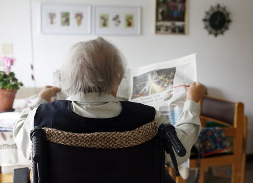 Die Corona-Krise verändert die Lebenswelt von Senioren in Pflegeheimen gravierend. Foto: Archiv (dpa)