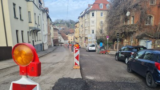Die Bauarbeiten in der Schwarenbergstraße dauern erheblich länger als geplant. Foto: Sebastian Steegmüller