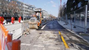 Der neue Radweg an der Theodor-Heuss-Straße wächst. Foto: Andreas Rosar Fotoagentur-Stuttgart