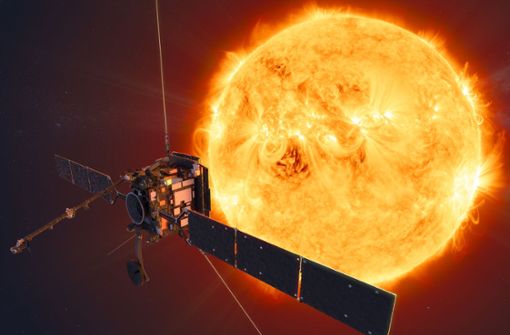 Die amerikanische Raumfahrtbehörde Nasa untersucht mit Forschungssatelliten wie den Sonden Solar Orbiter und  Solar Dynamics Observatory die Sonnenaktivitäten. Foto: ATG medialab/ESA/dpa