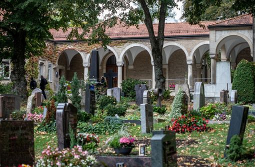 Die Altbauten am Göppinger Friedhof stehen unter Denkmalschutz. Jetzt werden dort gut zwei Millionen Euro investiert. Foto: Staufenpress