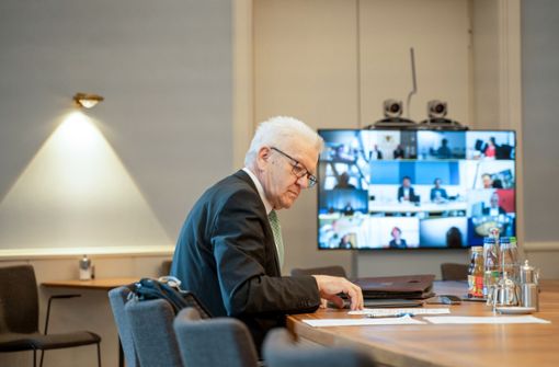 Ministerpräsident Winfried Kretschmann meldet sich in der Corona-Krise zu Wort. Foto: dpa/Jana Hoeffner
