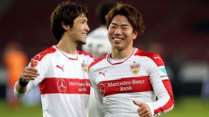 Bescheren dem VfB Stuttgart Interesse aus Fernost: Mittelfeldspieler Hajime Hosogai (links) und Stürmer Takuma Asano. Foto: Baumann