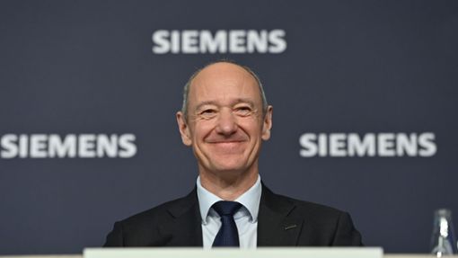 Siemens-Chef Roland Busch, gut gelaunt, während der Pressekonferenz Foto: Sven Simon/Frank Hoermann