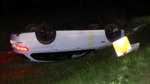 Unfall in Schorndorf: Auto überschlägt sich – Fahrerin verletzt