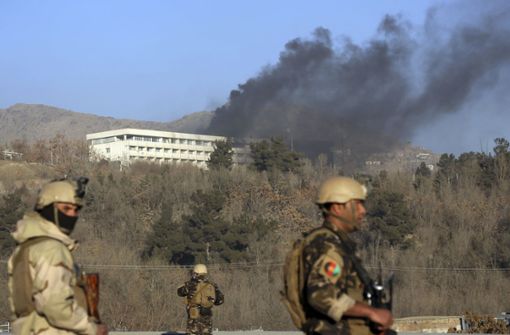 Nach 13 Stunden ist der Angriff von mehreren Attentätern auf das große Hotel Intercontinental in Kabul beendet. Foto: AP