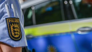 Die Verkehrspolizei Esslingen ermittelt wegen des Verdachts einer Unfallflucht in Aichtal (Symbolfoto). Foto: IMAGO/onw-images/Marius Bulling