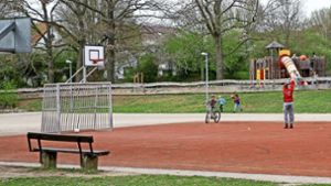 An der Konrad-Kocher-Schule befindet sich bereits ein Bolzplatz. Auf dem Gelände soll der Jugendfreizeitplatz eingerichtet werden. Foto: factum/Archiv