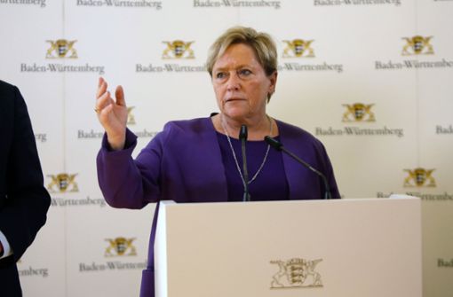 Kultusministerin Susanne Eisenmann bereitet sich mit ihrem Ministerium auf verschiedene Szenarien vor. Foto: imago images/Arnulf Hettrich