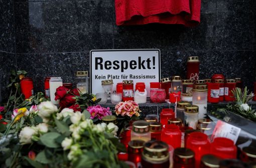 Gegen Rassismus: Auch die Mitglieder des Internationalen Ausschusses in Stuttgart fordern Konsequenzen aus dem Terrorakt von Hanau. Foto: imago images/Patrick Scheiber