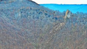 400 Kubikmeter Gestein sind ins Tal abgerutscht. Der Wielandstein hat sein Gipfelkreuz und zwei Meter an Höhe verloren Foto: Thomas Faltin