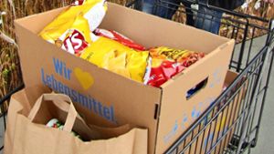 Wer online bestellt, kann seinen Einkauf direkt im Supermarkt abholen – oder sich die Produkte bis vor die Tür liefern lassen. Foto: Felizitas Eglof