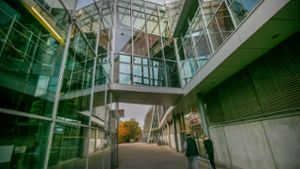 Die Hochschule Esslingen hatte den Fall um rechtswidrig bezahlte Leistungsbezüge im Oktober 2021 öffentlich gemacht Foto: Roberto Bulgrin
