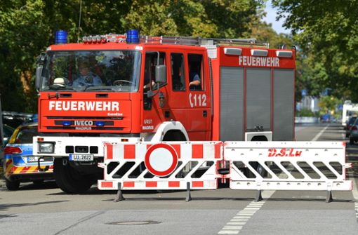 Die Feuerwehr löschte den Brand im Vereinsheim (Symbolbild) Foto: picture alliance/dpa/Uwe Anspach