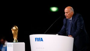 Dschibril Radschub ist der Präsident des palästinensischen Fußballverbandes. Foto: Alexander Zemlianichenko/AP/dpa