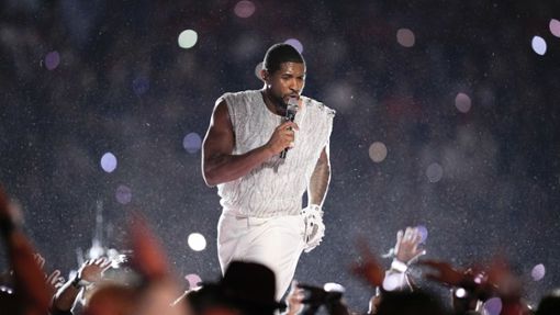 Usher heizte der Menge in der Super-Bowl-Halbzeit ein. Foto: dpa/Brynn Anderson
