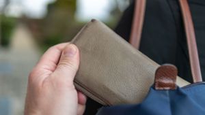Der Angeklagte hat bundesweit die Portemonnaies von älteren Menschen  gestohlen. Foto: imago/Funke Foto Services/Olaf Fuhrmann