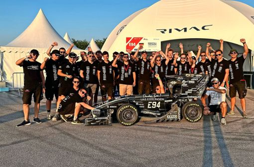 Das Rennstall-Team der Hochschule Esslingen ist mit seinem Abschneiden bei der Formula Student 2023 zufrieden. Foto: Hochschule Esslingen