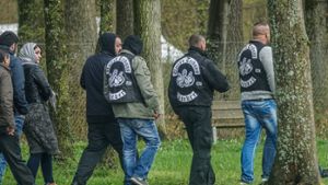 Zur Trauerfeier für eines ihrer Mitglieder sind im April mehrere Hundert Rocker nach Heidenheim gekommen. Foto: SDMG