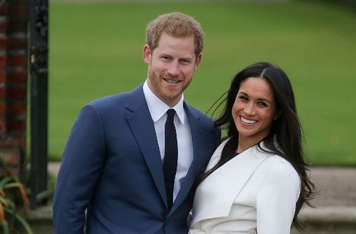 Prinz Harry und Meghan Markle vor dem Kensington Palace bei der Bekanntgabe ihrer Verlobung. Foto: AFP
