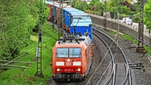 Die Rekordzahl an Baustellen im  Schienennetz führt bei den Güterbahnen zu massiven Problemen. Foto: dpa/Armin Weigel
